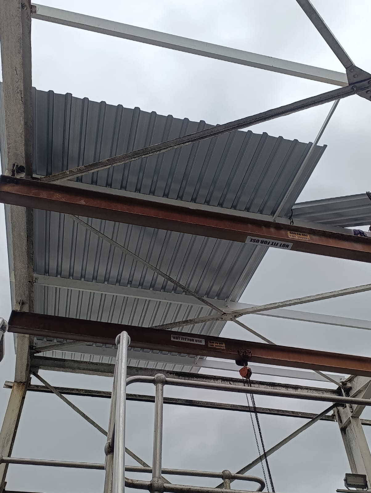 Roofing, Isando